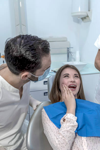 Best Emergency Dentist for Knocked-Out Tooth in Jourdanton, TX